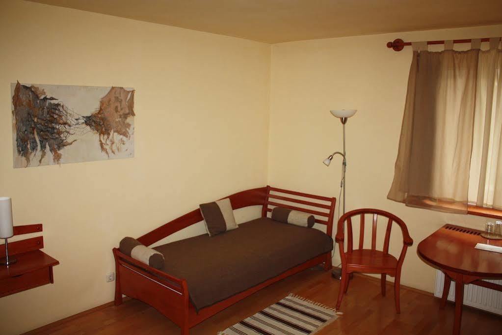 The Zen Hotel - Posticum Oradea Exteriör bild