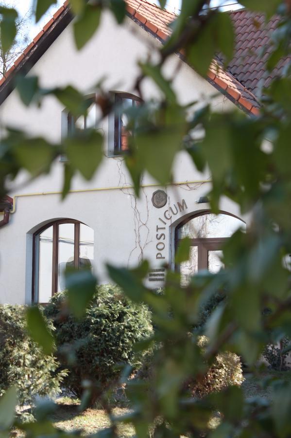 The Zen Hotel - Posticum Oradea Exteriör bild